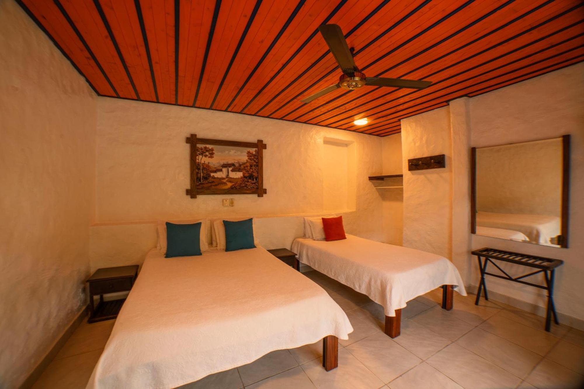 פואבלו טפאו Hotel Mi Monaco מראה חיצוני תמונה